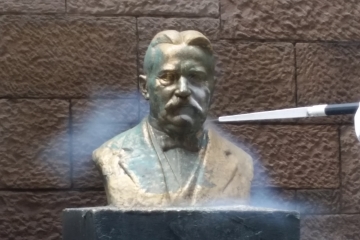 Mihajlo Pupin Bust